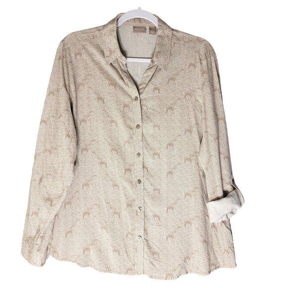 Chicos Blouse Sz L Beige Giraffe All Over Print Button Roll Tab Sleeves Animal - Picture 2 of 13